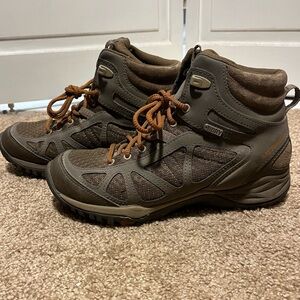 Merrell Women's Dark Brown Outdoor Boots